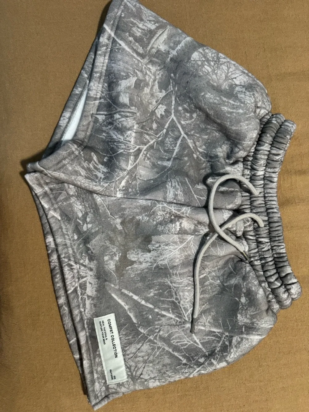 COMFRT Camo Woodland Hoodie and Shorts Set - Picture 3 of 3